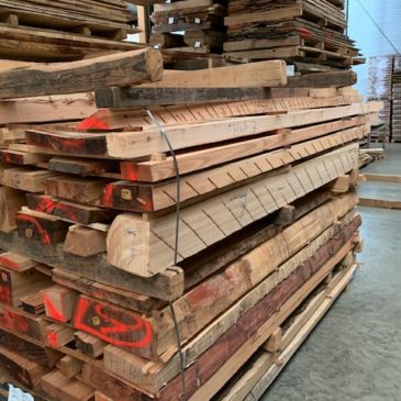 Larch lumber from veneer production